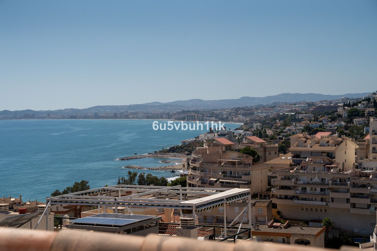 3 Bed Middle Floor Apartment in Benalmadena