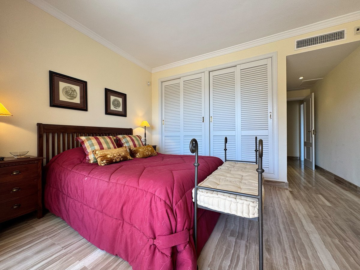 3 Bed Middle Floor Apartment in Elviria