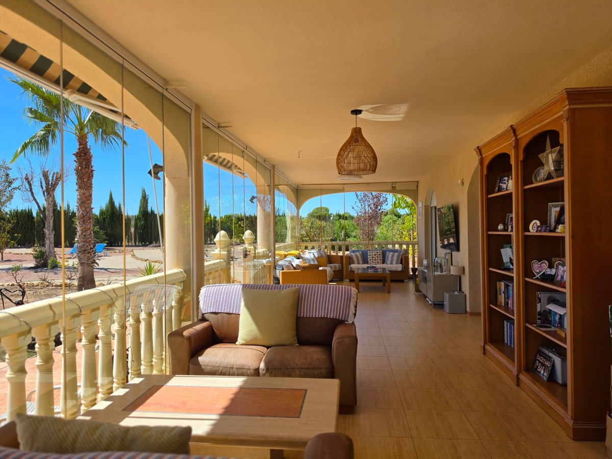 4 Bed Detached Villa in Pinoso