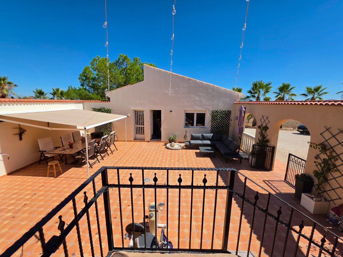 4 Bed Detached Villa in Pinoso