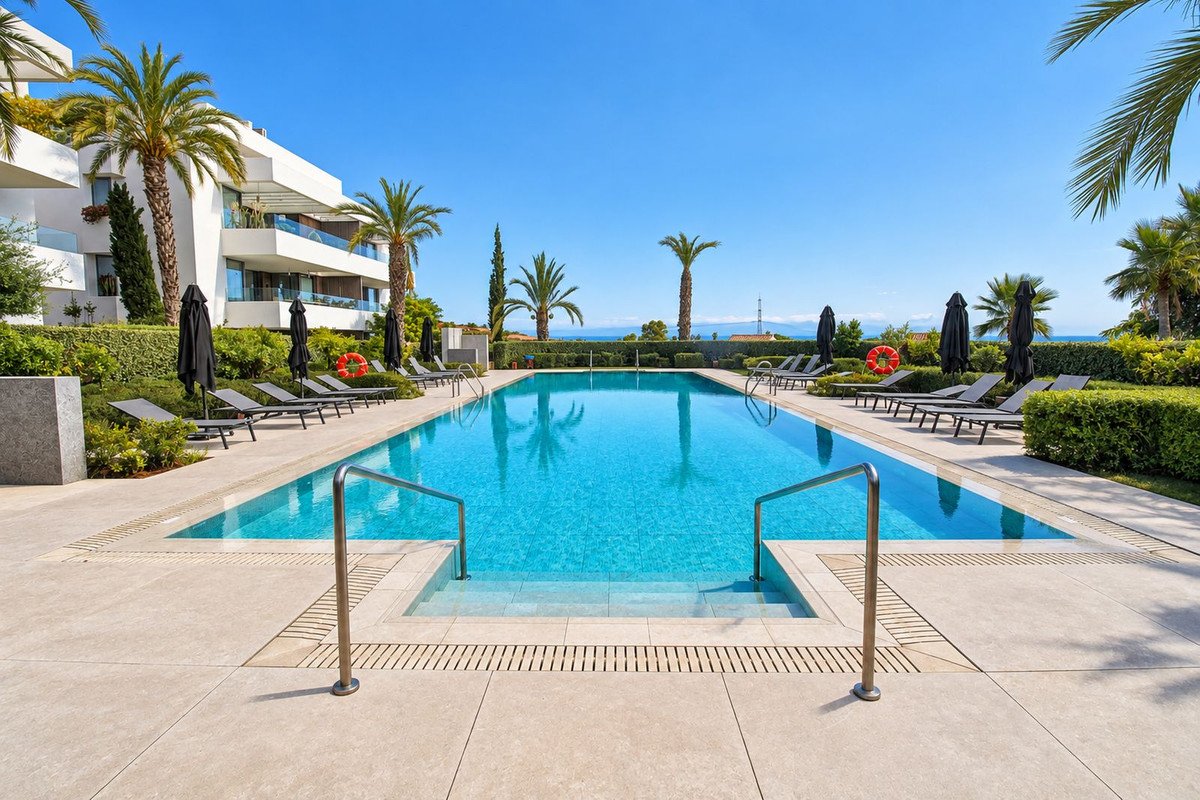 3 Bed Middle Floor Apartment in Los Arqueros