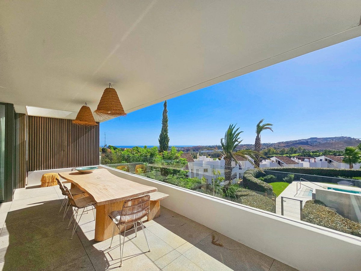 3 Bed Middle Floor Apartment in Los Arqueros