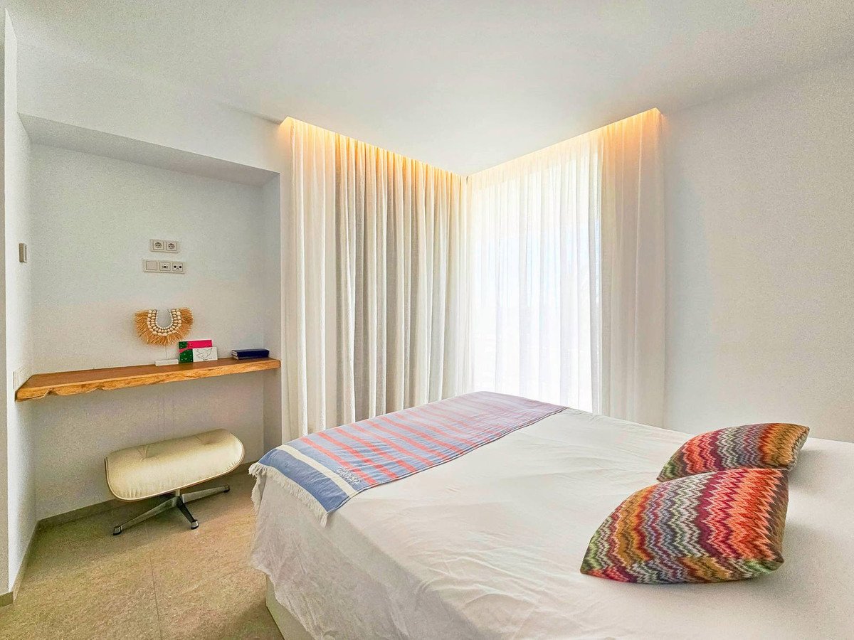 3 Bed Middle Floor Apartment in Los Arqueros