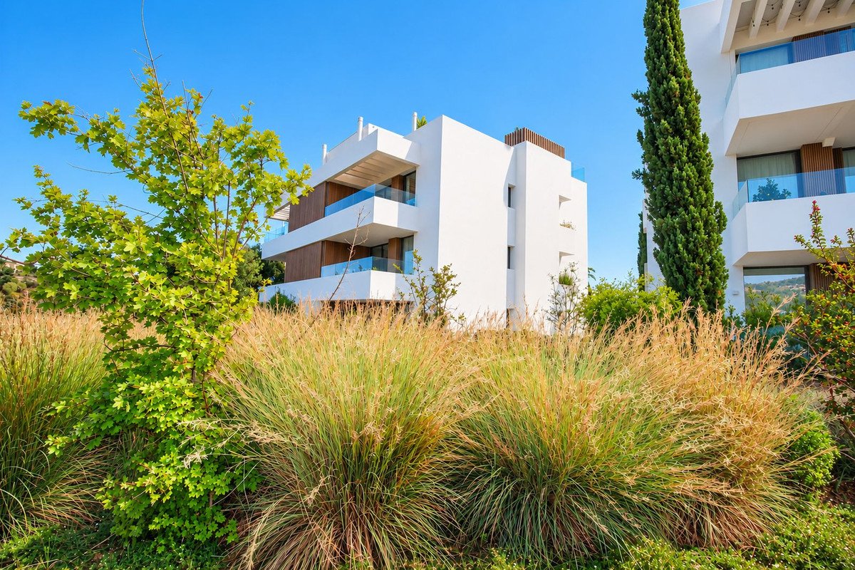 3 Bed Middle Floor Apartment in Los Arqueros