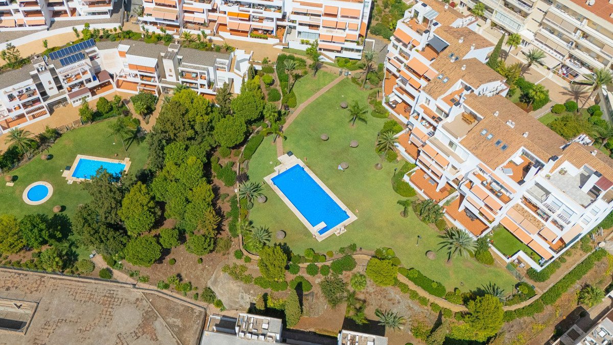 3 Bed Top Floor Apartment in Torrequebrada