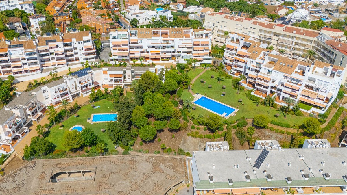 3 Bed Top Floor Apartment in Torrequebrada