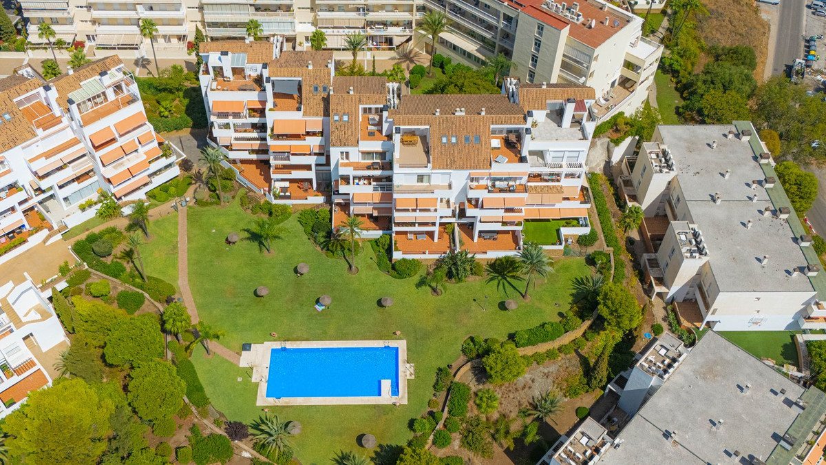 3 Bed Top Floor Apartment in Torrequebrada