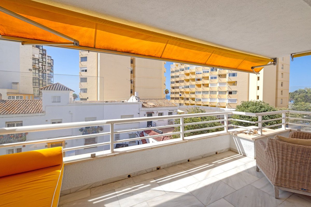 4 Bed Middle Floor Apartment in Marbella