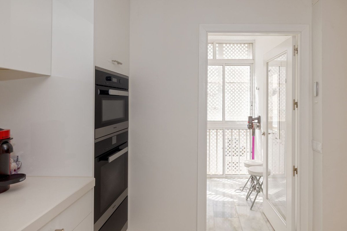 4 Bed Middle Floor Apartment in Marbella