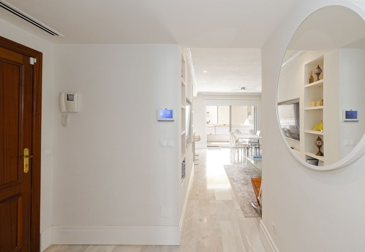 4 Bed Middle Floor Apartment in Marbella