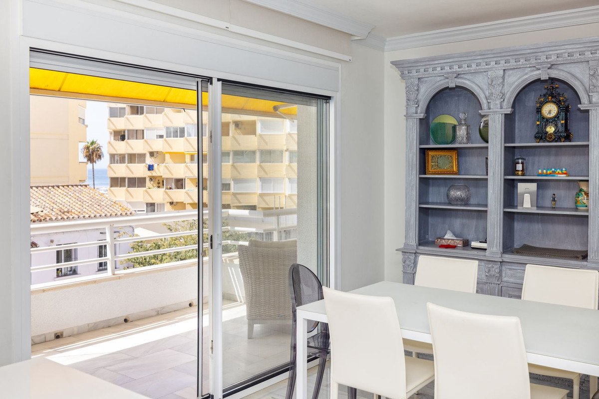 4 Bed Middle Floor Apartment in Marbella