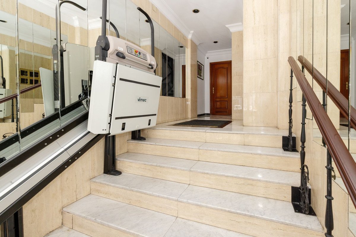 4 Bed Middle Floor Apartment in Marbella