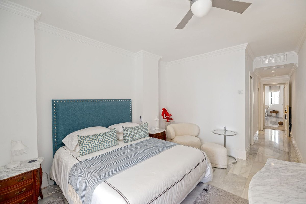 4 Bed Middle Floor Apartment in Marbella
