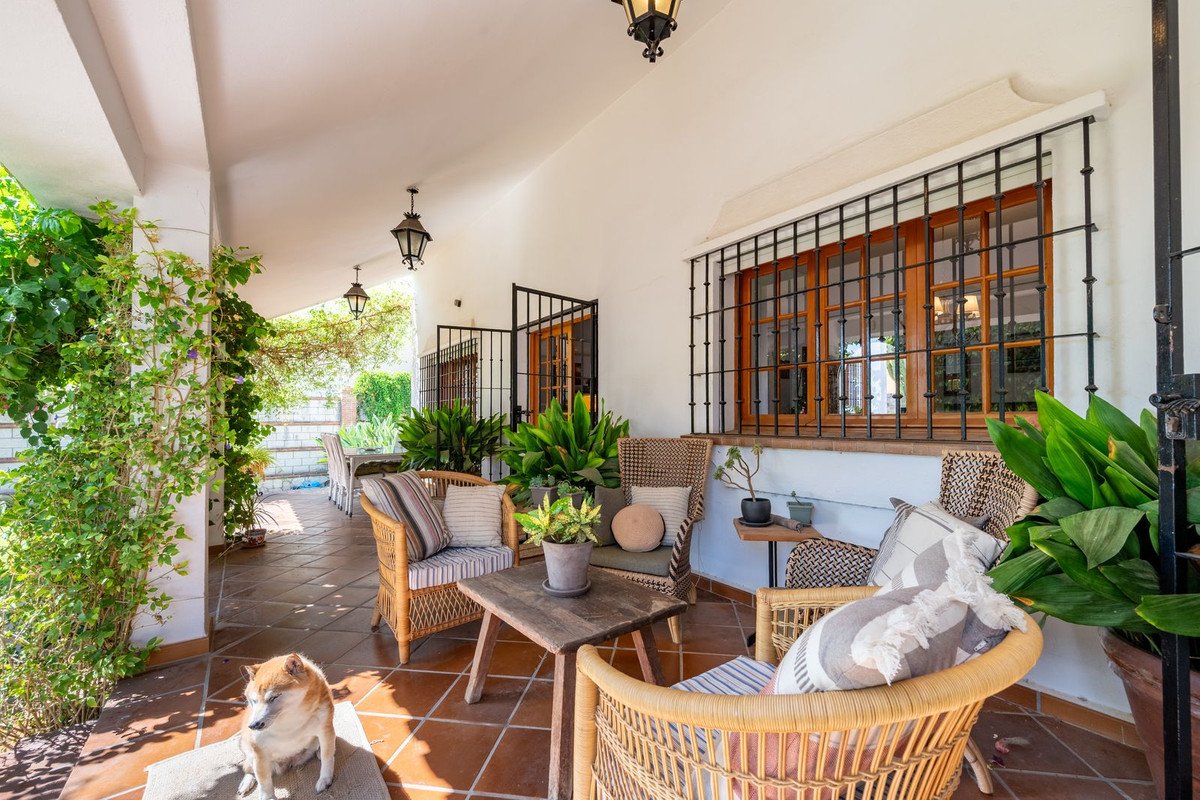 4 Bed Detached Villa in El Coto