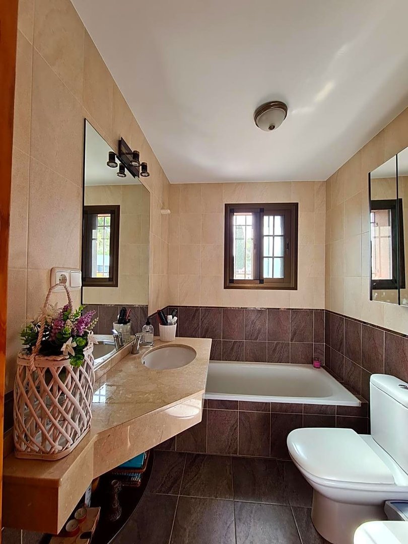 5 Bed Detached Villa in Torremolinos
