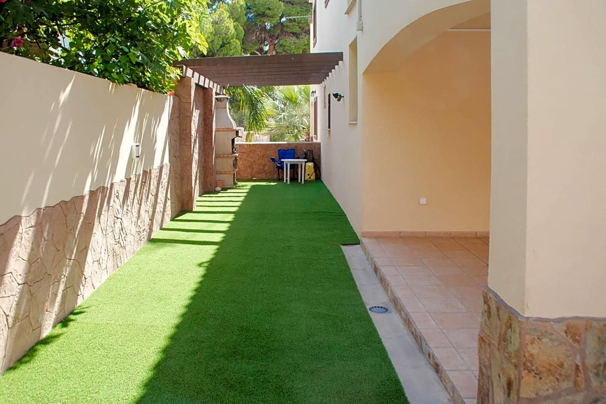 5 Bed Detached Villa in Torremolinos