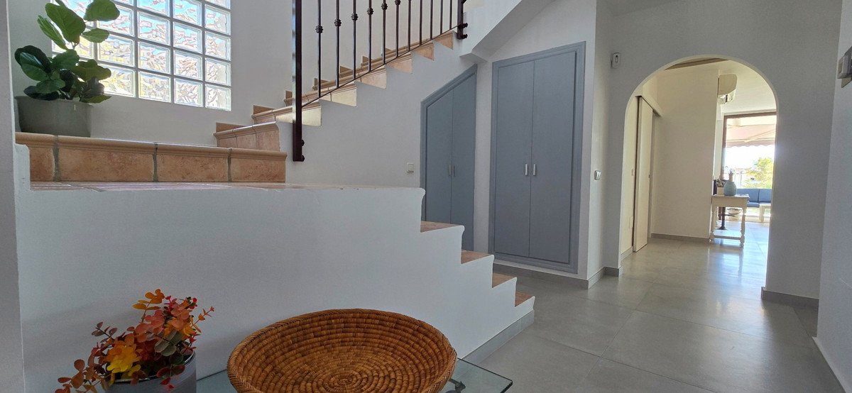 5 Bed Detached Villa in Torremolinos