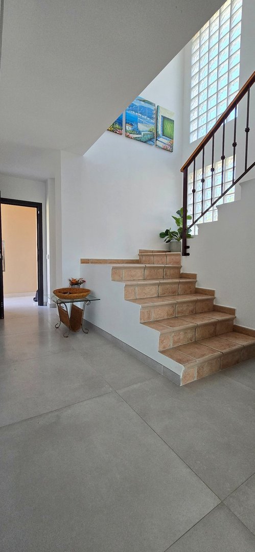 5 Bed Detached Villa in Torremolinos