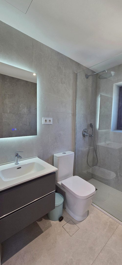 5 Bed Detached Villa in Torremolinos