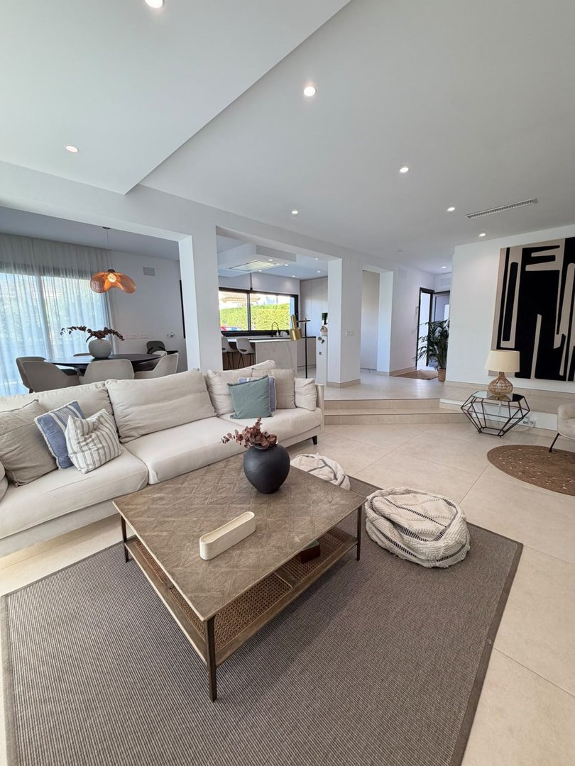 5 Bed Detached Villa in Arroyo de la Miel