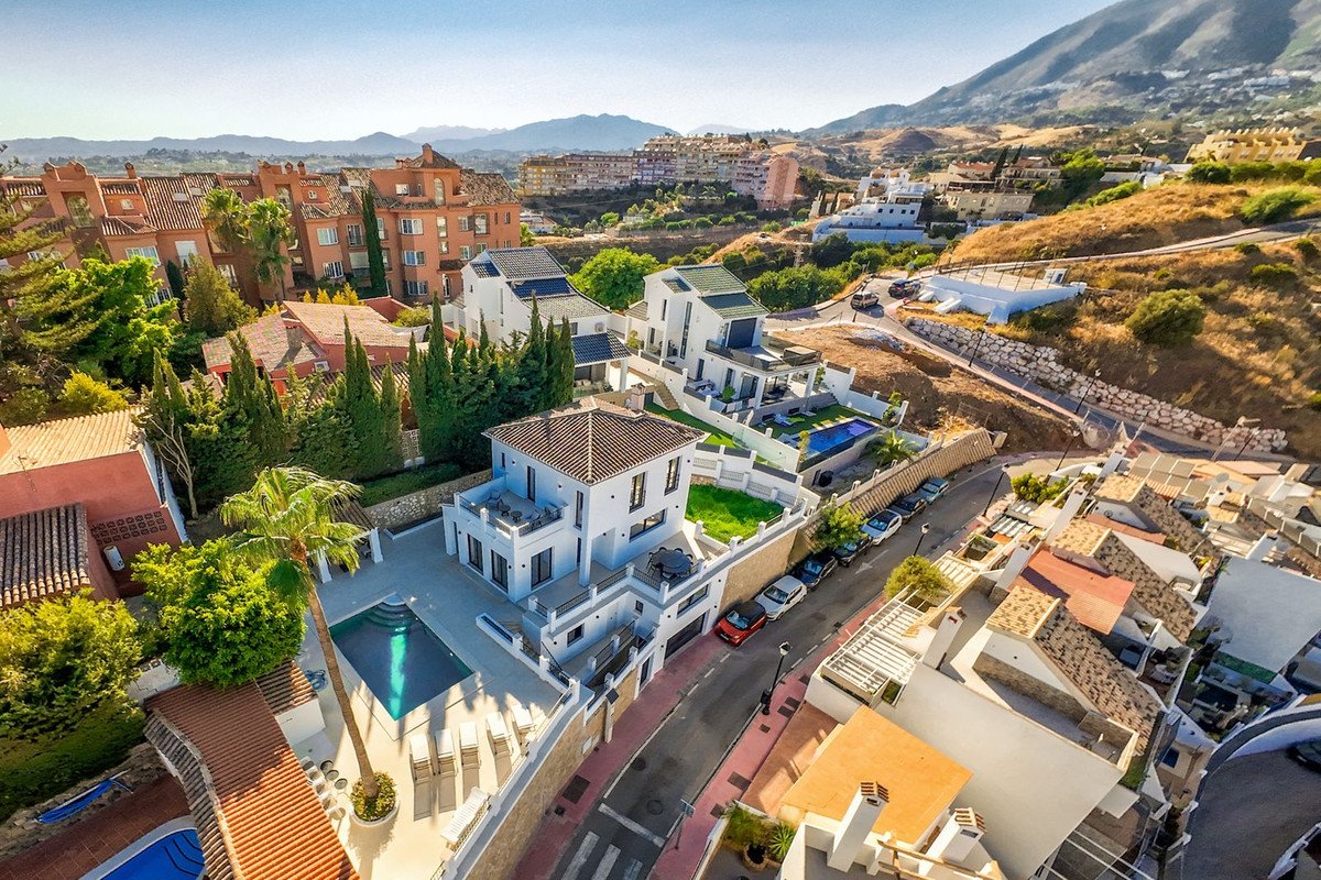 5 Bed Detached Villa in Torreblanca