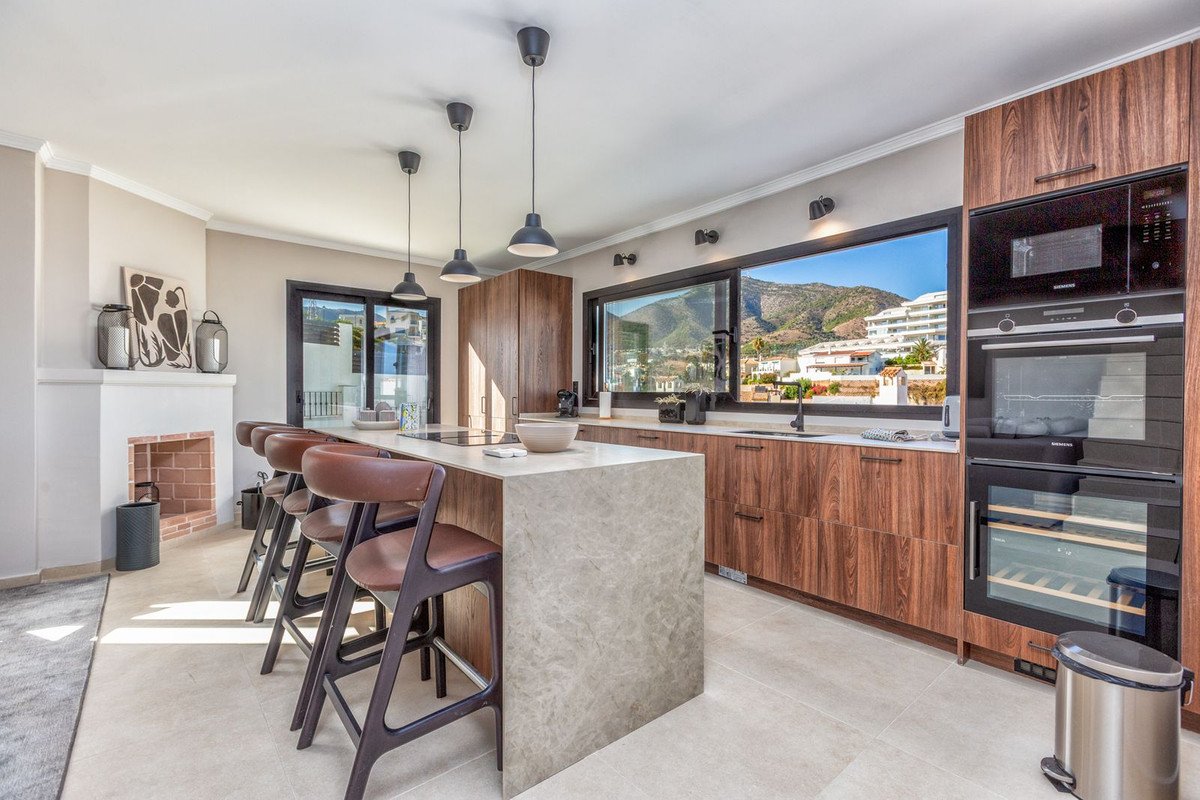 5 Bed Detached Villa in Torreblanca