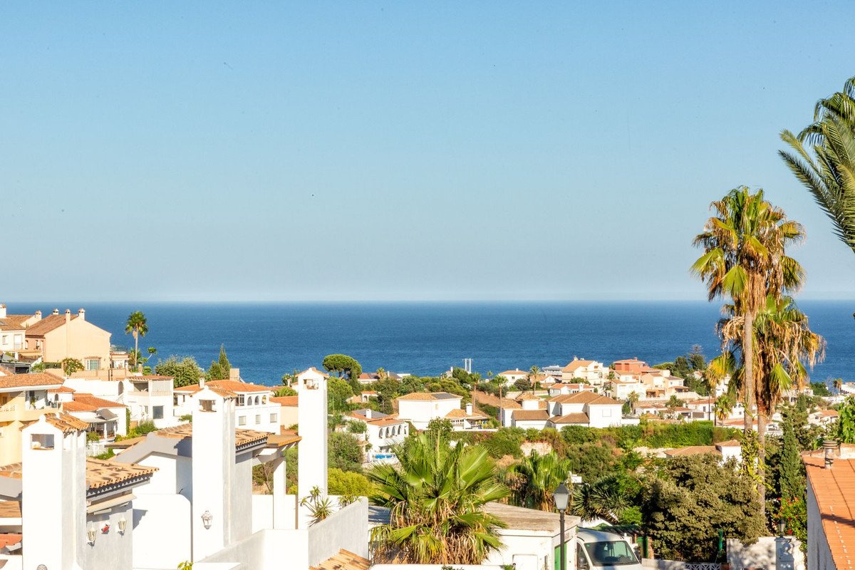 5 Bed Detached Villa in Torreblanca