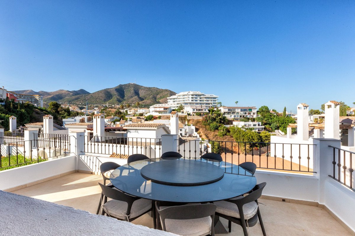 5 Bed Detached Villa in Torreblanca
