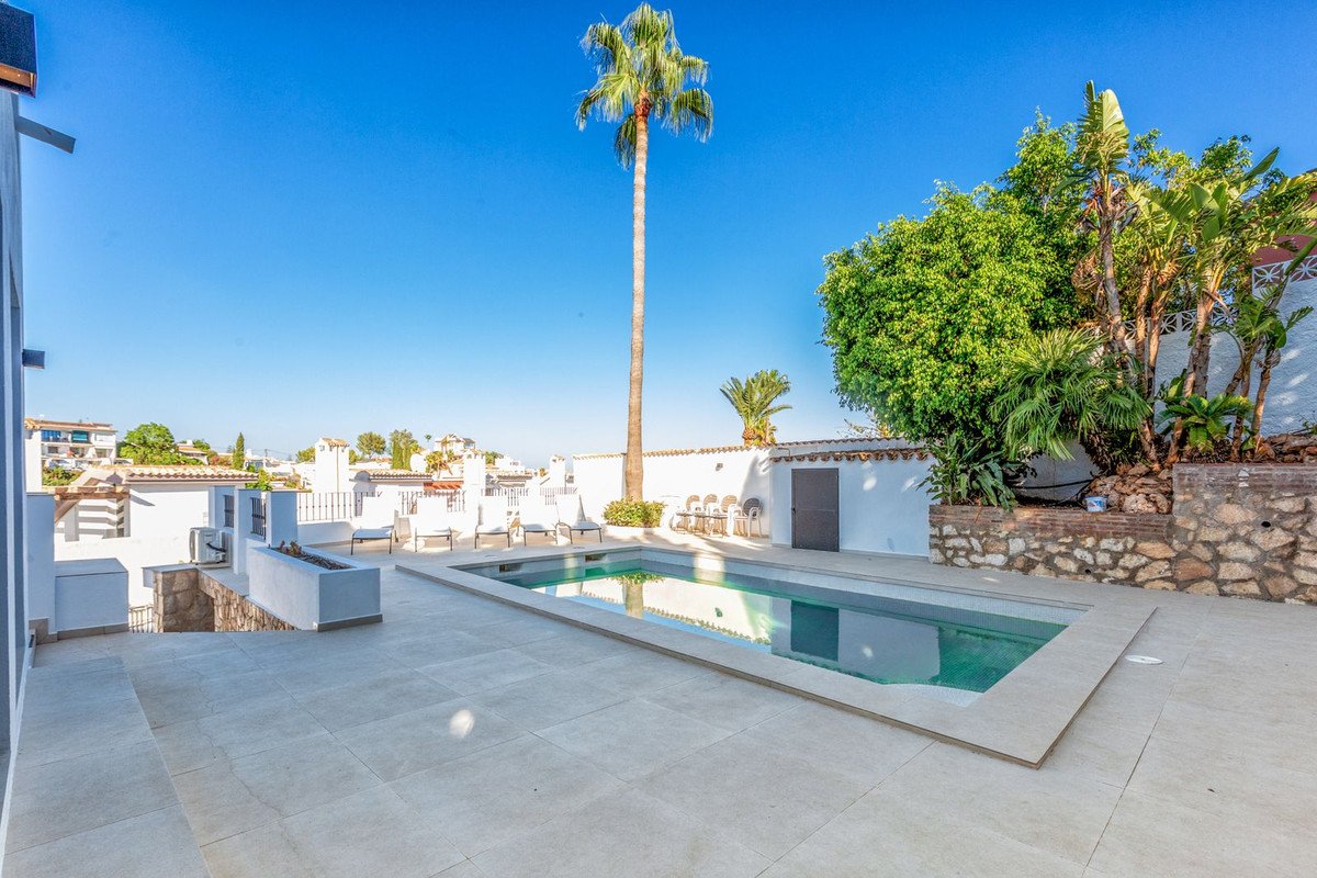 5 Bed Detached Villa in Torreblanca