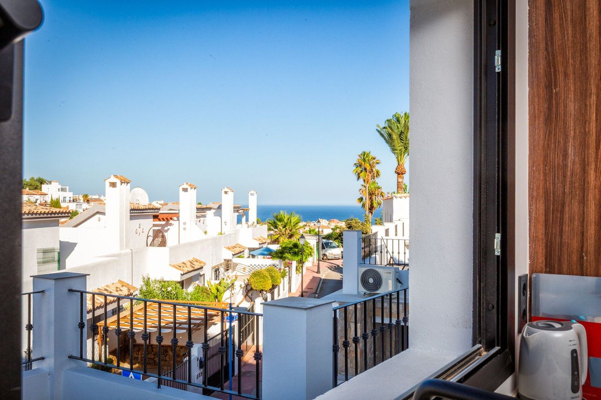 5 Bed Detached Villa in Torreblanca