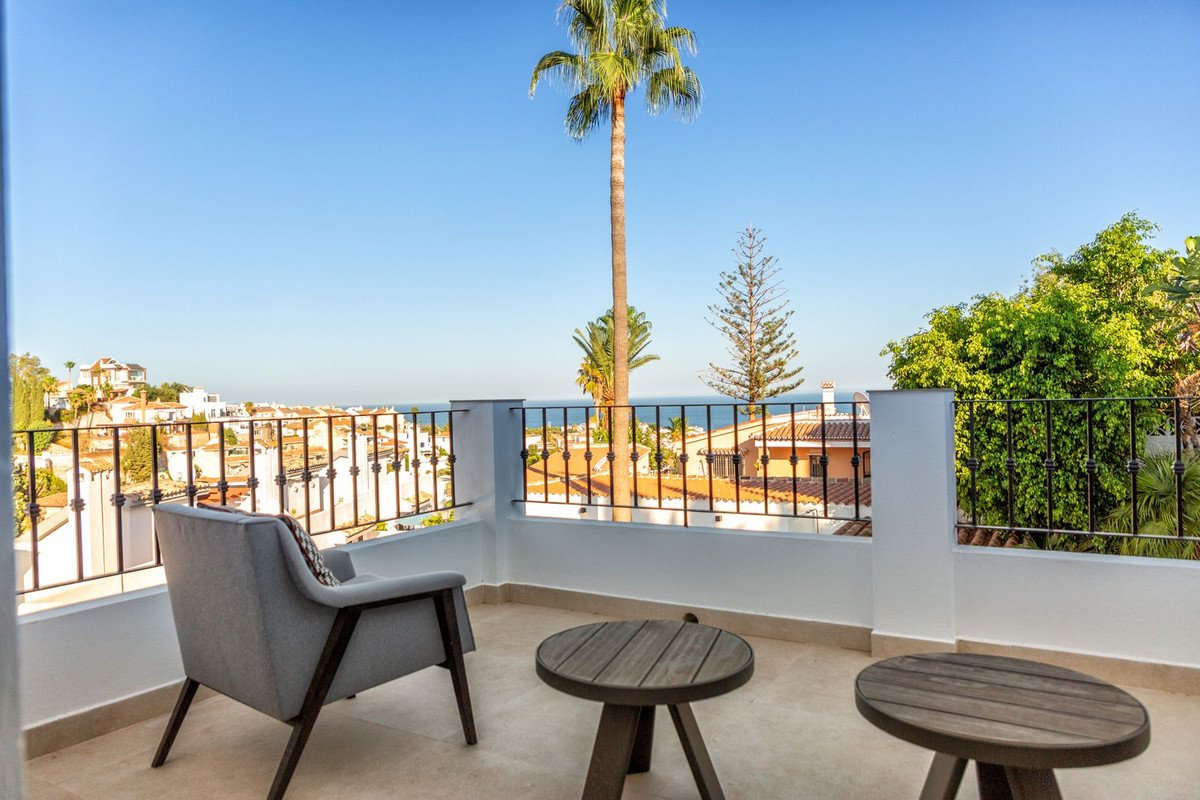 5 Bed Detached Villa in Torreblanca