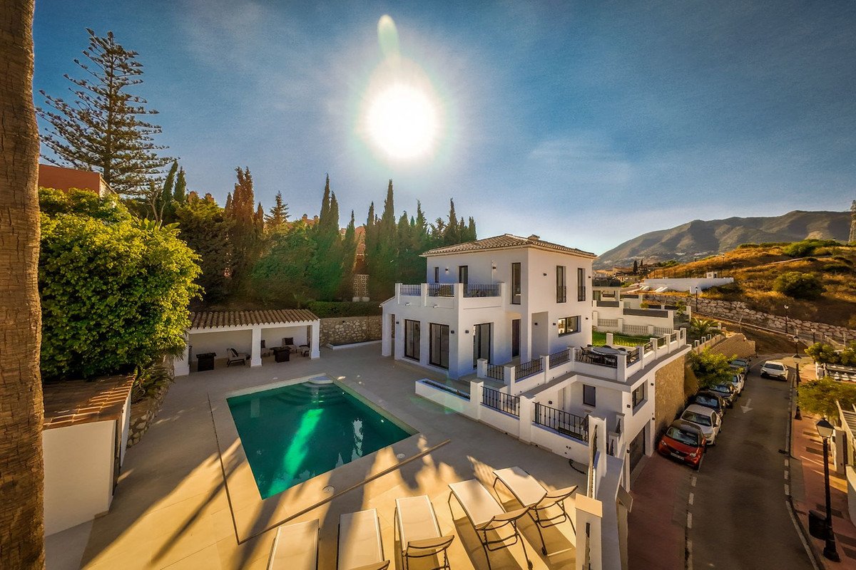 5 Bed Detached Villa in Torreblanca