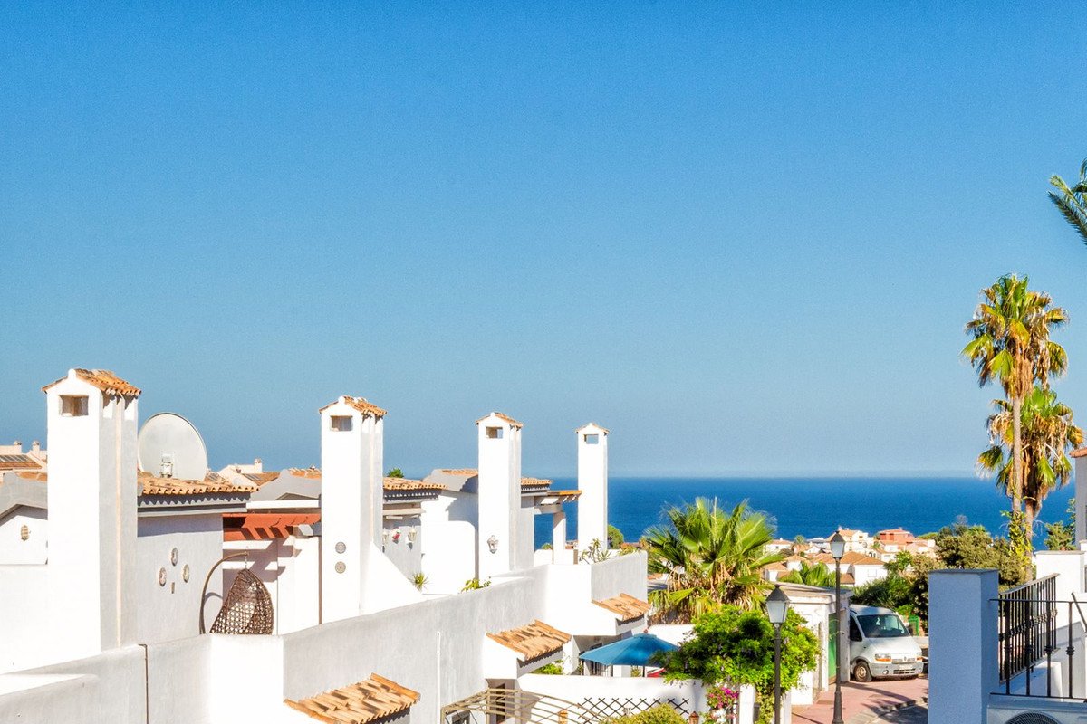 5 Bed Detached Villa in Torreblanca