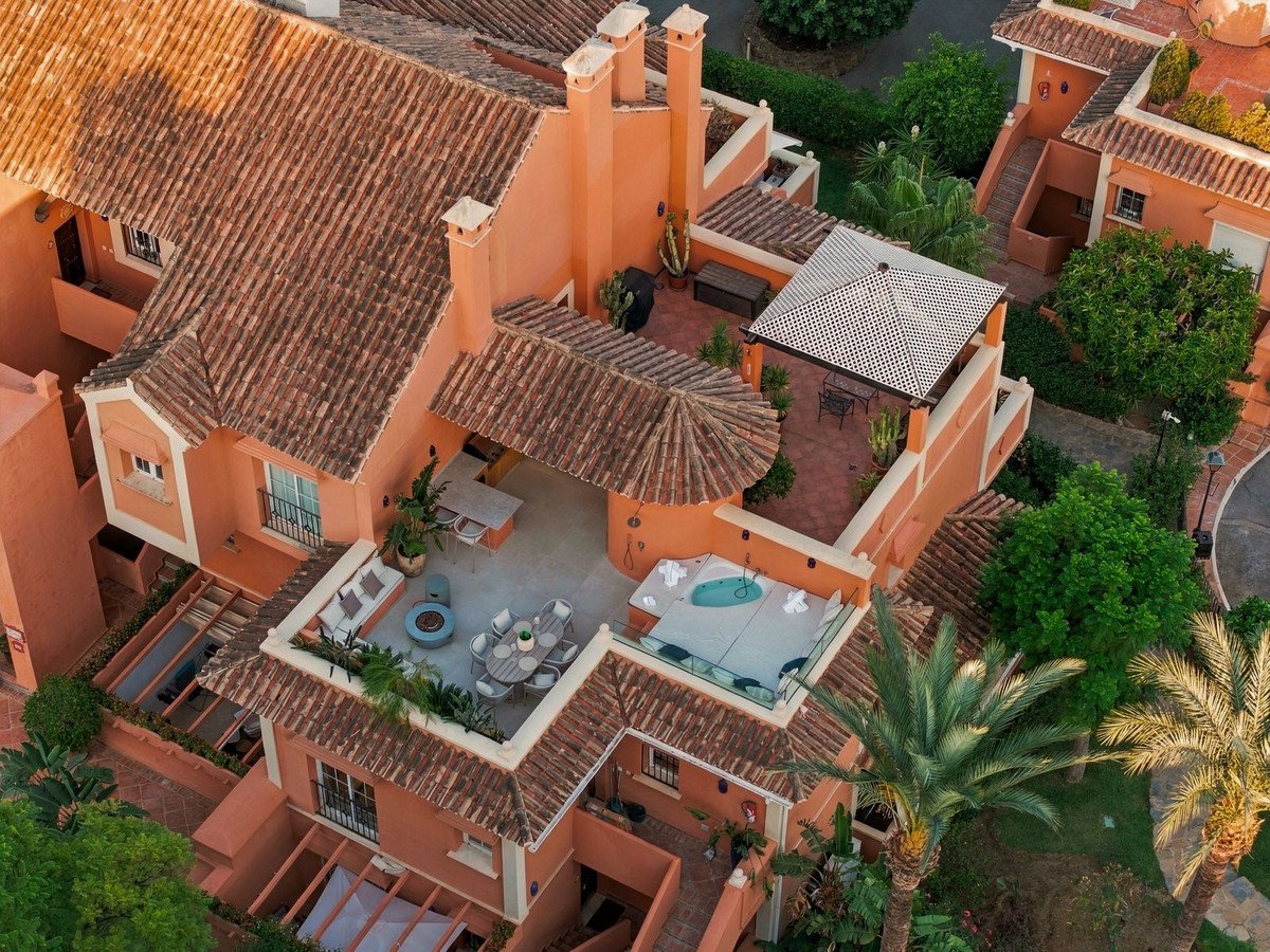 3 Bed Penthouse Duplex in Nueva Andalucía