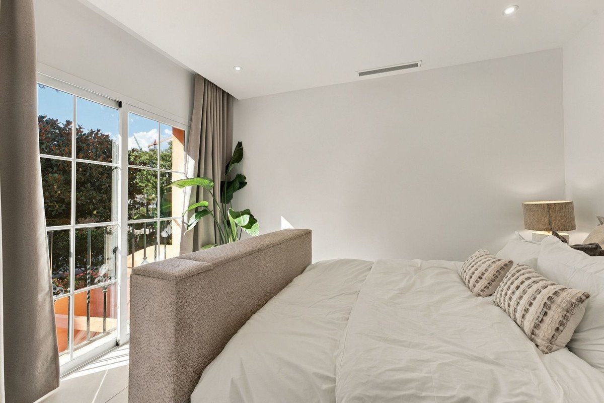 3 Bed Penthouse Duplex in Nueva Andalucía