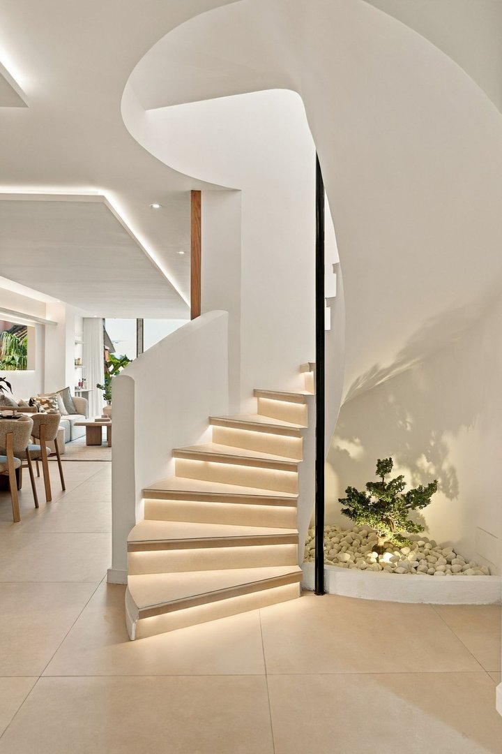 3 Bed Penthouse Duplex in Nueva Andalucía