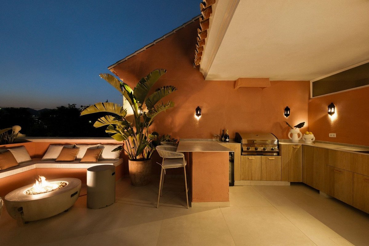 3 Bed Penthouse Duplex in Nueva Andalucía