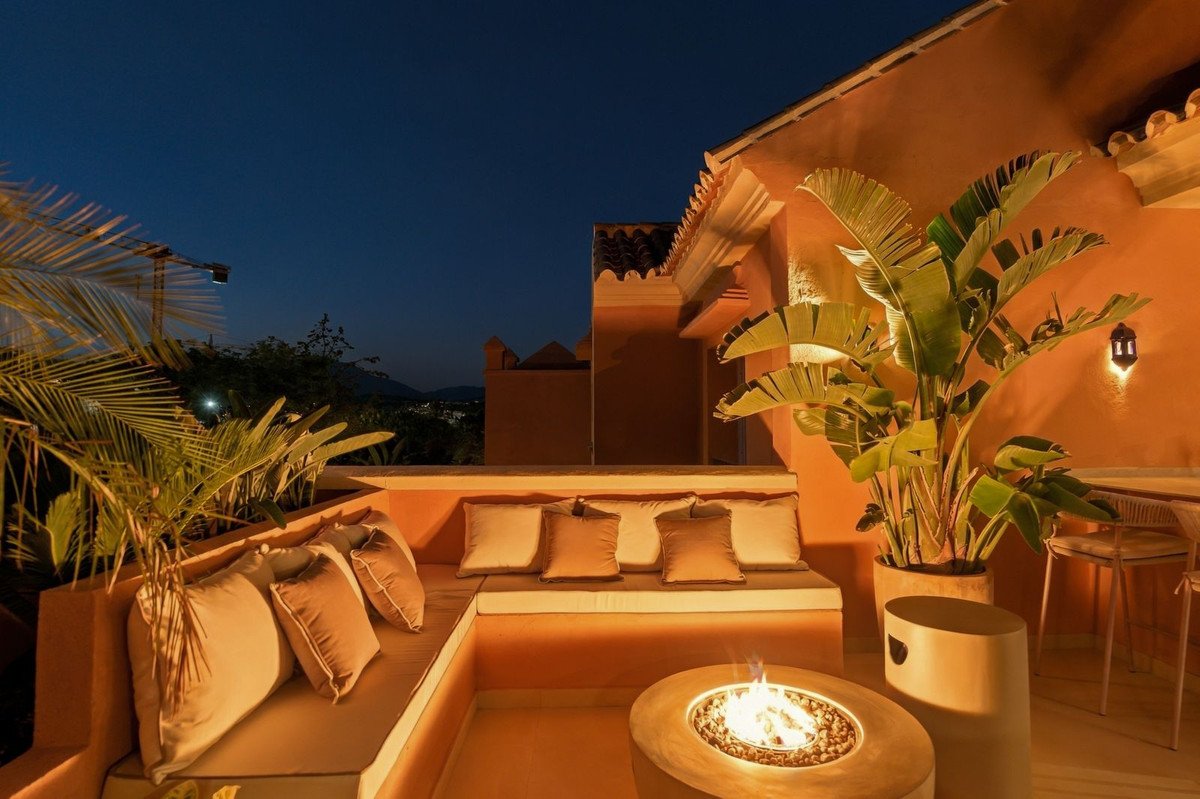 3 Bed Penthouse Duplex in Nueva Andalucía