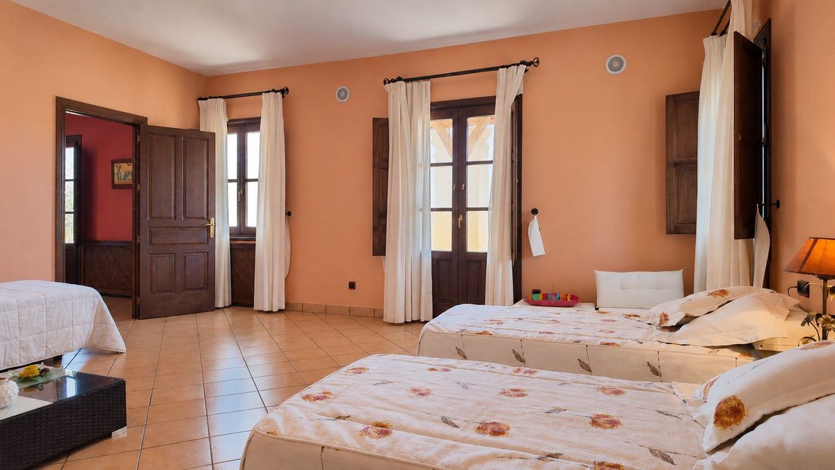 5 Bed Finca - Cortijo in Ronda