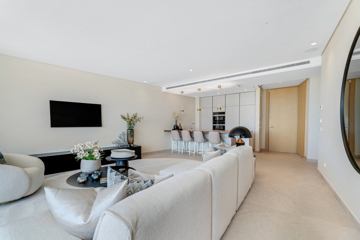 2 Bed Ground Floor Apartment in Benahavís