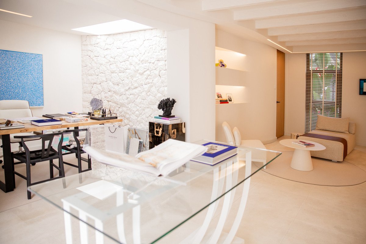 6 Bed Office in Nueva Andalucía