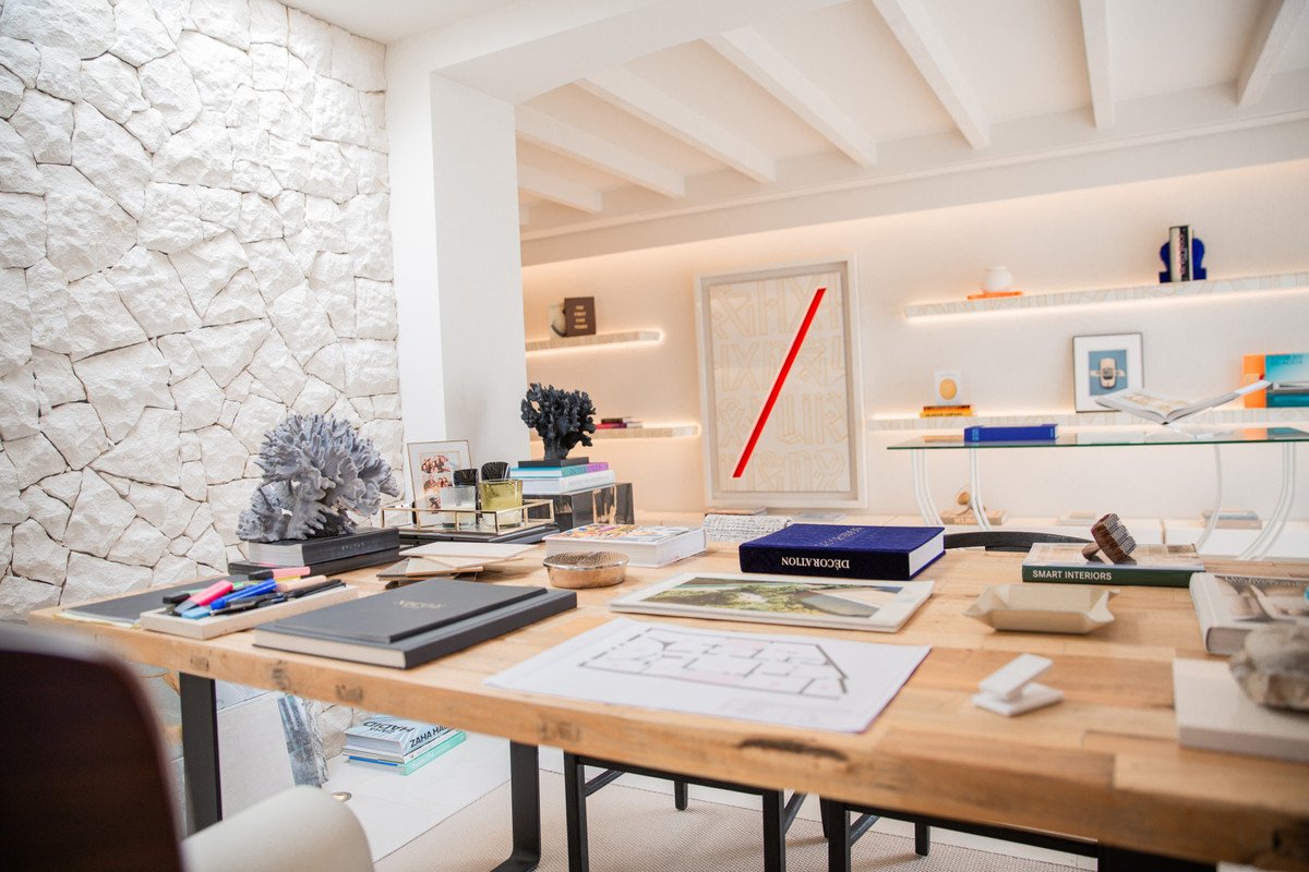 6 Bed Office in Nueva Andalucía