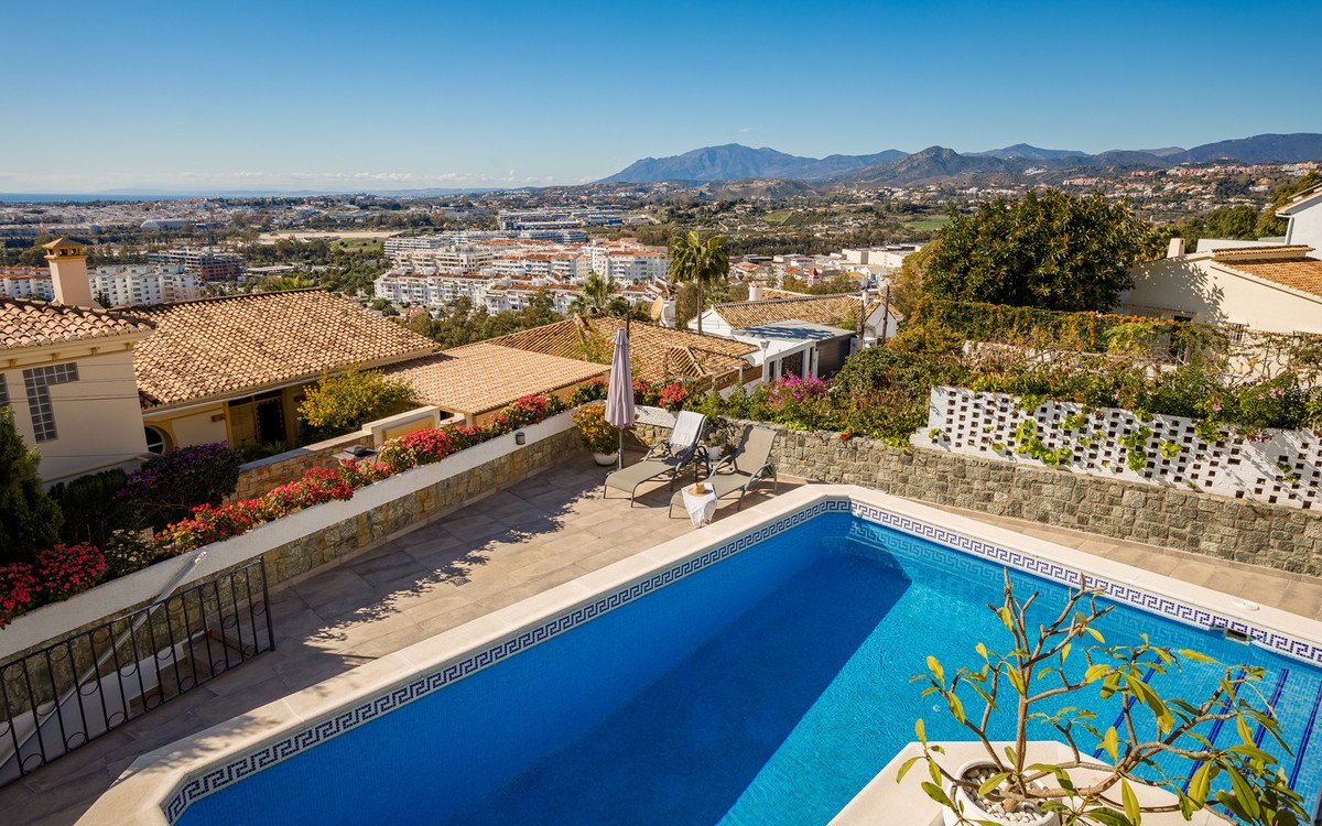 4 Bed Detached Villa in Nueva Andalucía