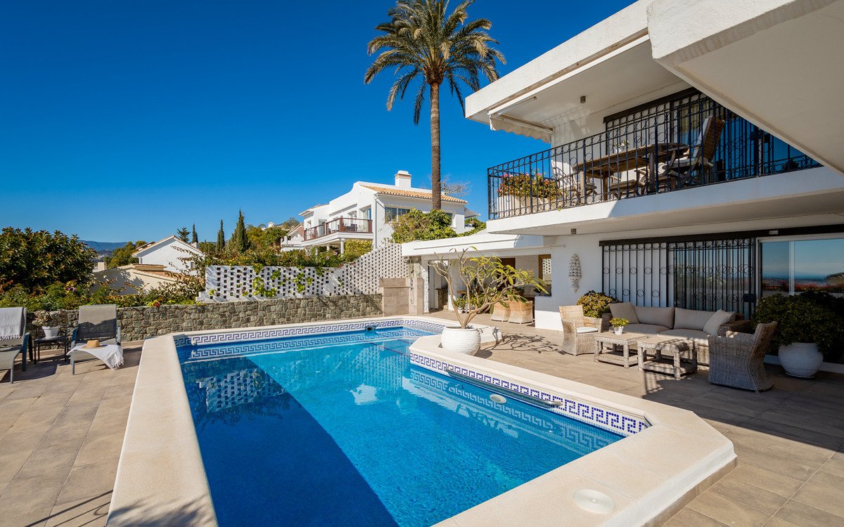 4 Bed Detached Villa in Nueva Andalucía