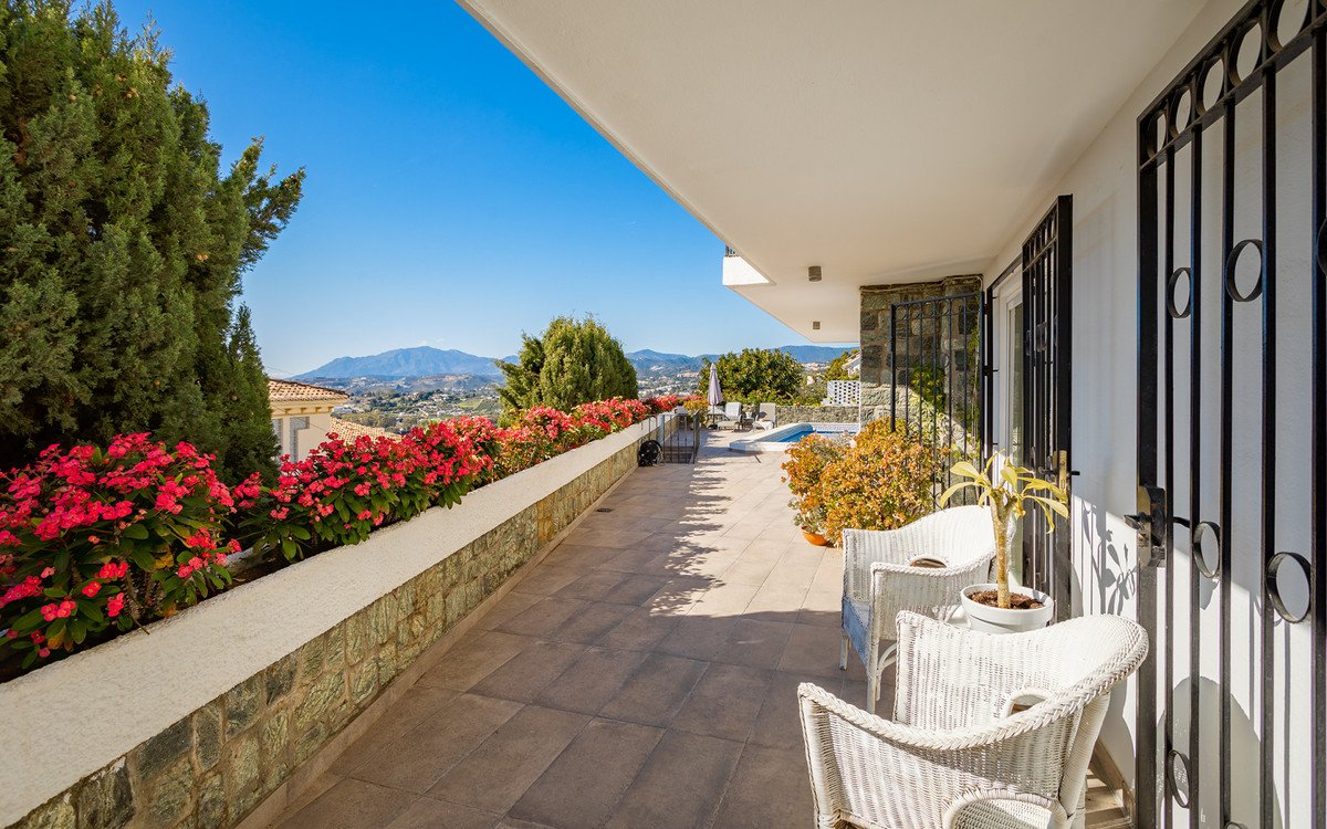 4 Bed Detached Villa in Nueva Andalucía