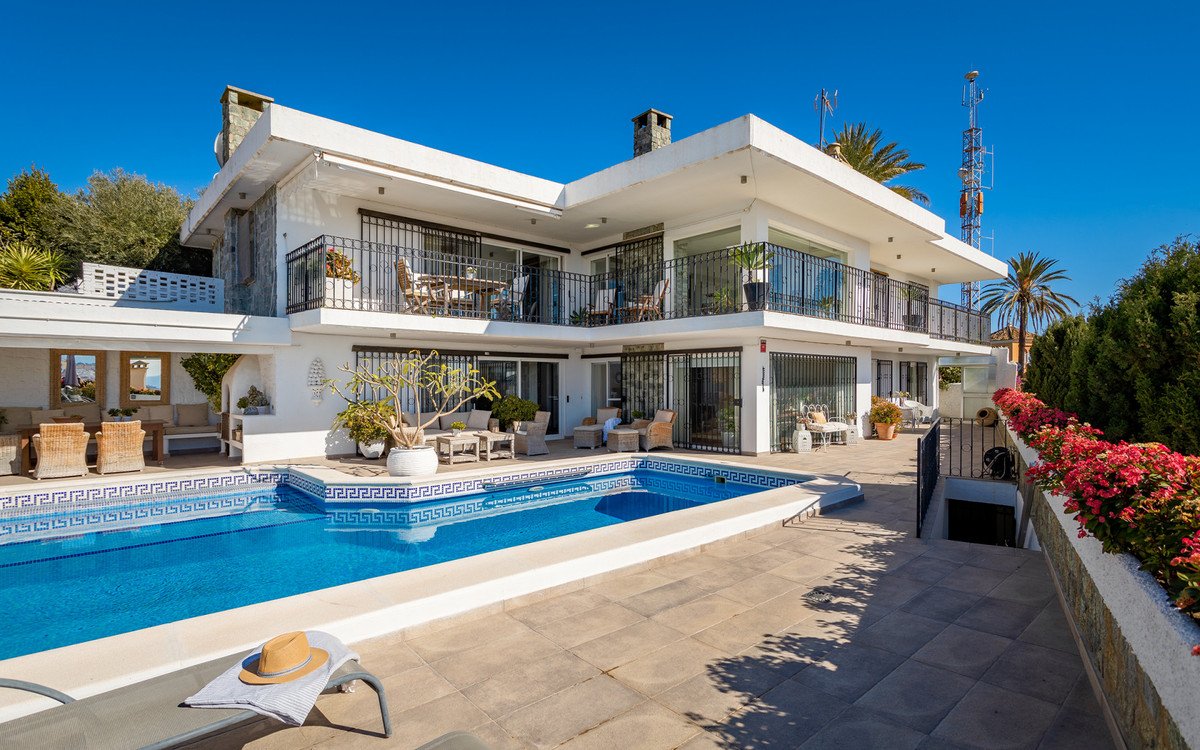 4 Bed Detached Villa in Nueva Andalucía