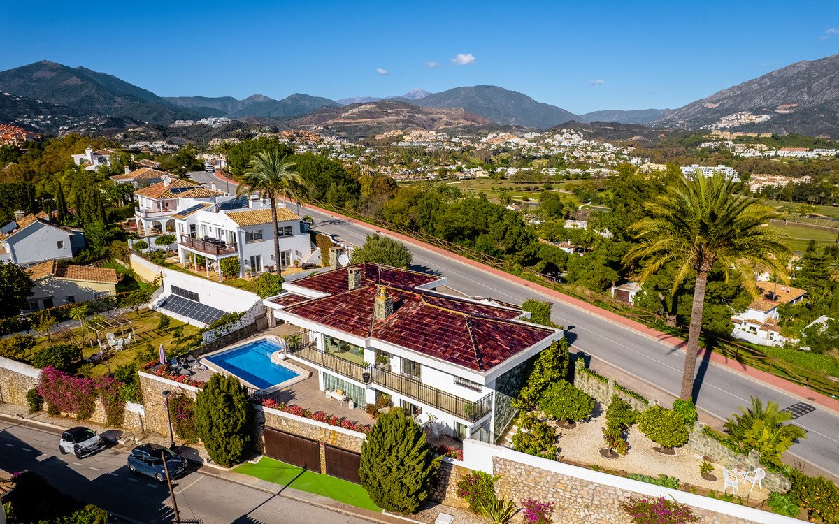 4 Bed Detached Villa in Nueva Andalucía