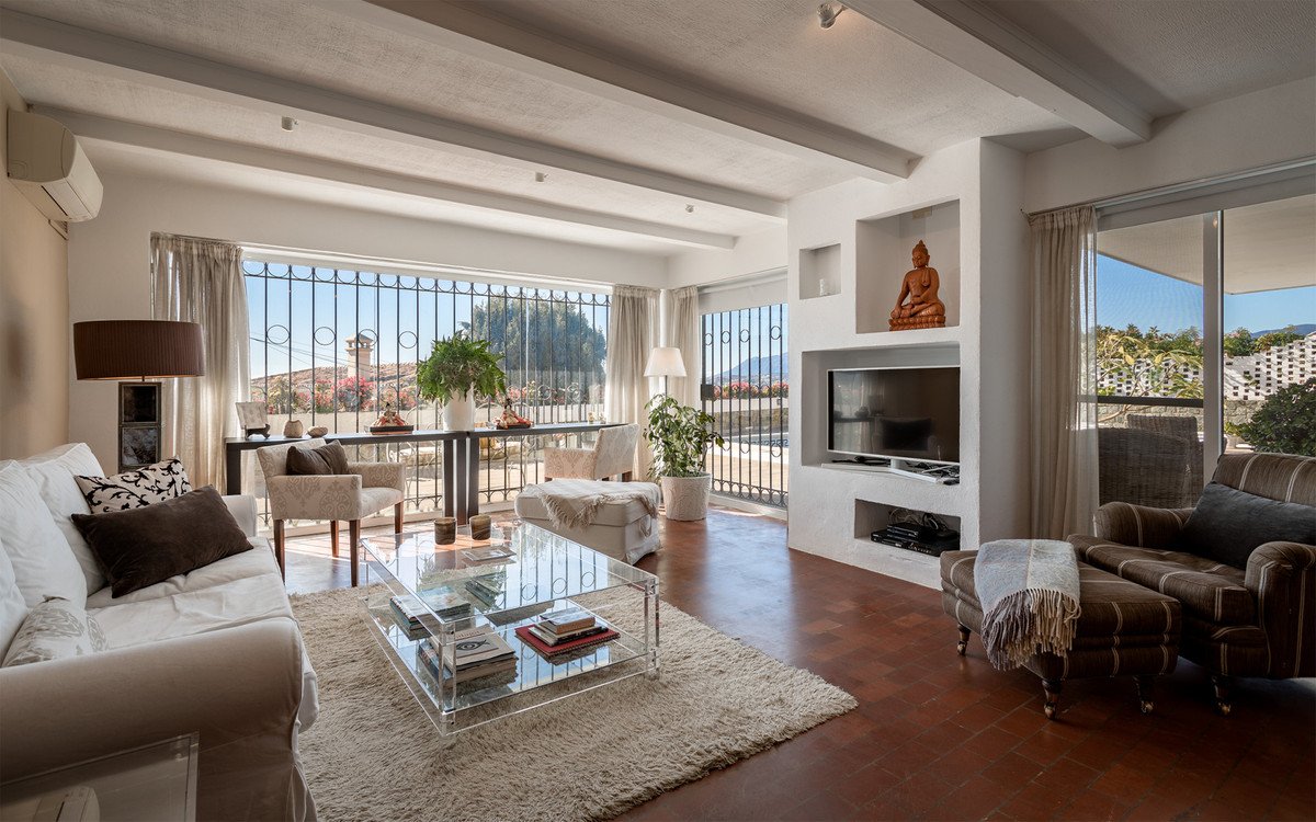 4 Bed Detached Villa in Nueva Andalucía