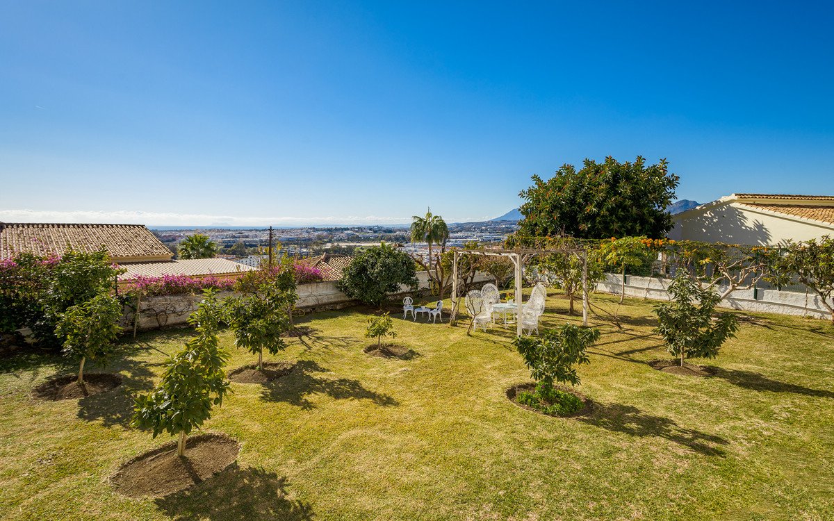 4 Bed Detached Villa in Nueva Andalucía