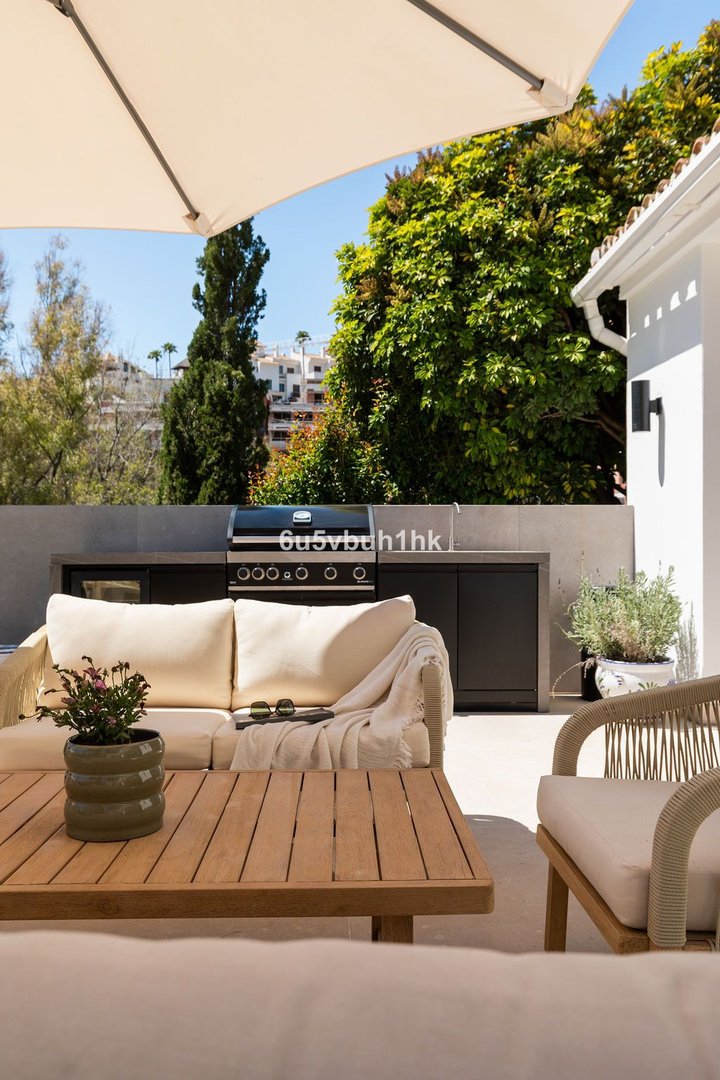 6 Bed Detached Villa in Benahavís